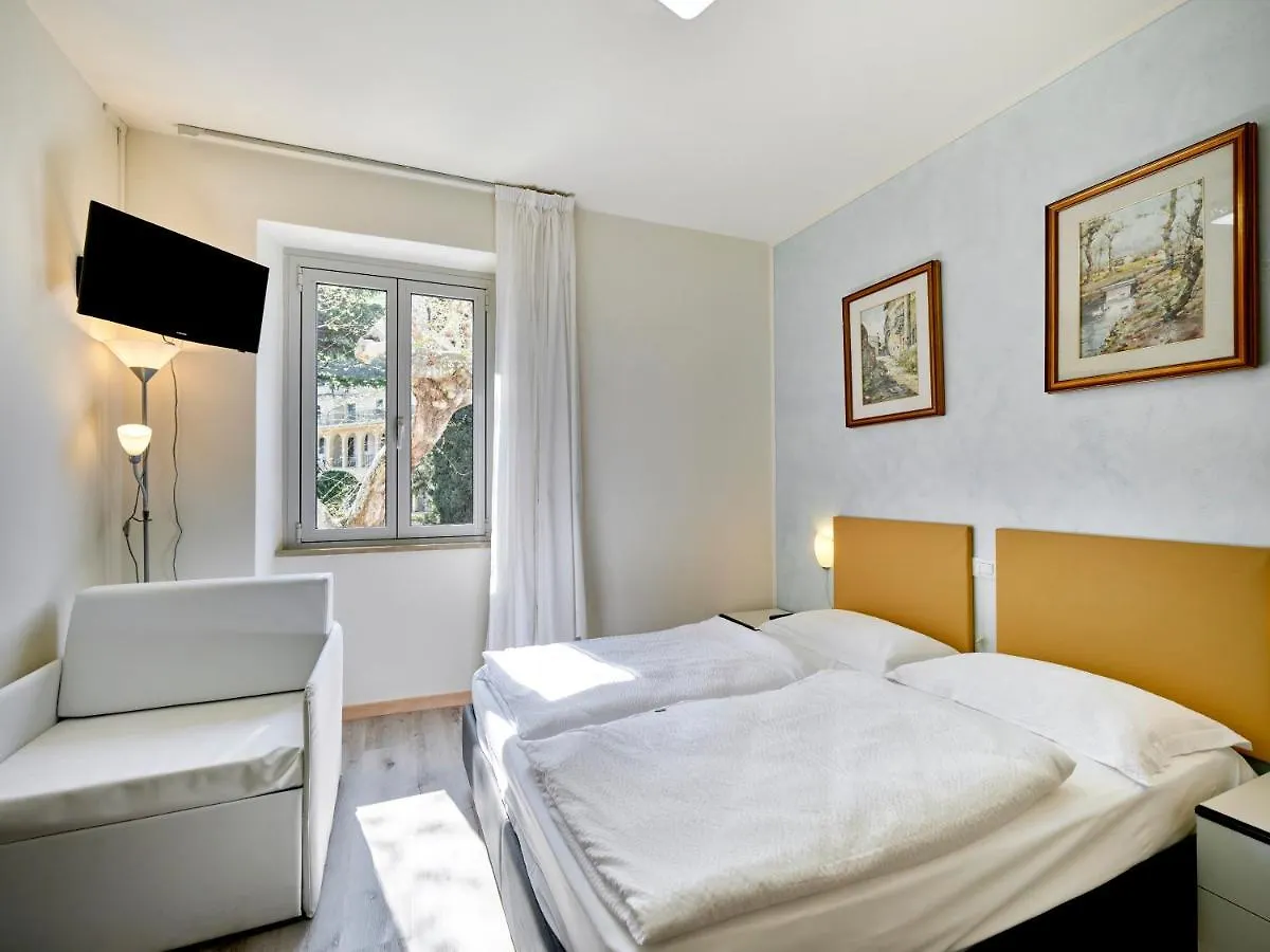 Hotel San Marco Garda  Garda (Verona)