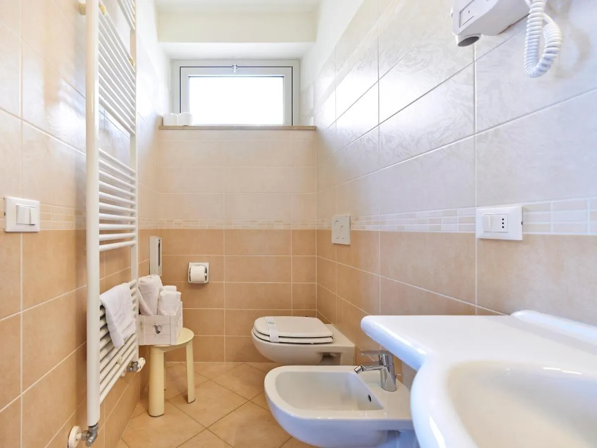 **  Hotel San Marco Garda  Italia