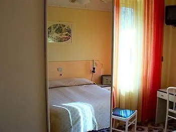 **  Hotel San Marco Garda  Italia